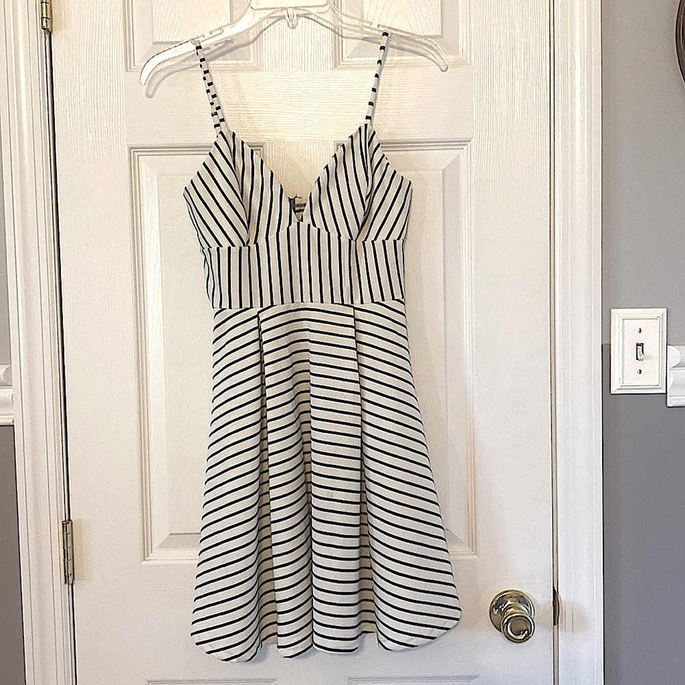 Black & White Striped Monteau Mini-Dress: Small